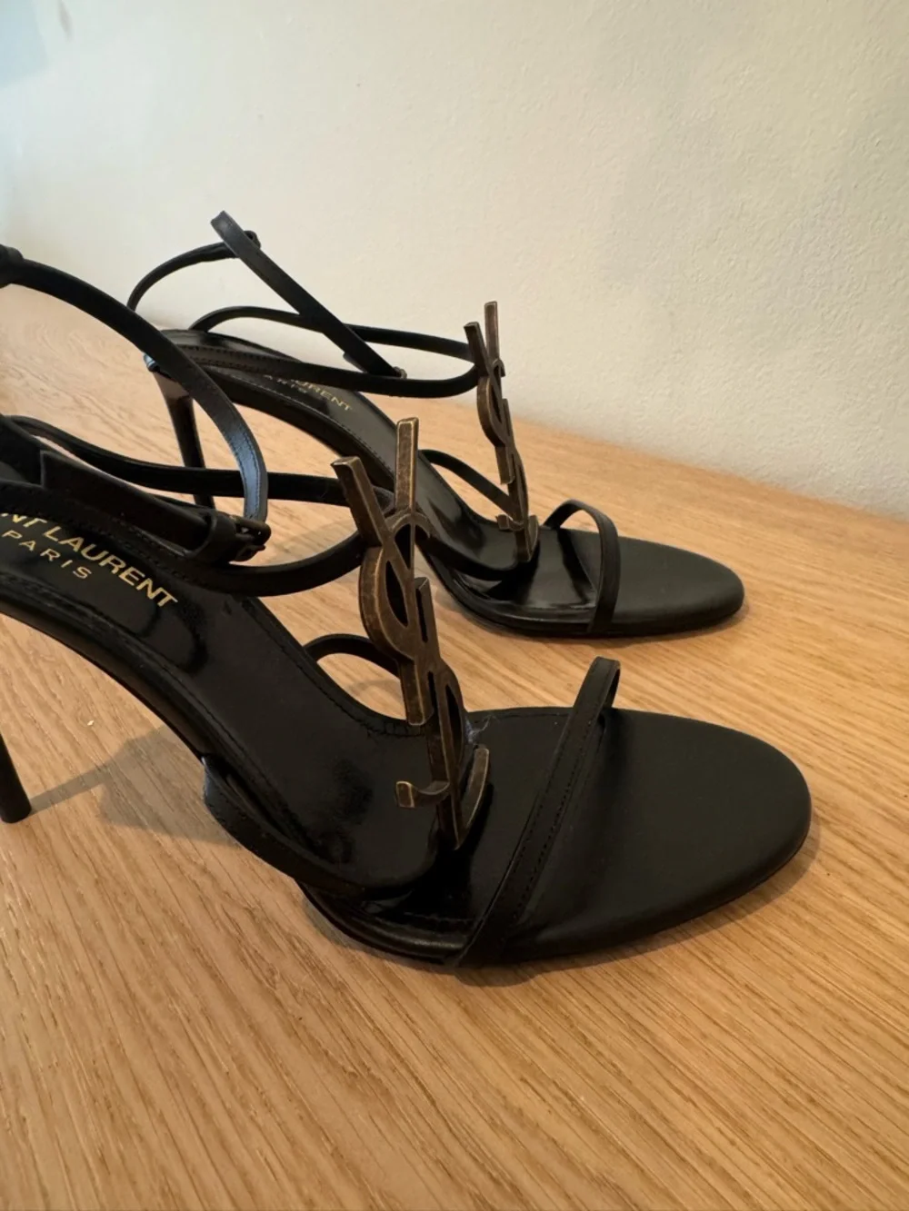 Saint Laurent Black Logo T-Strap Stiletto Sandals - Picture 11 of 16